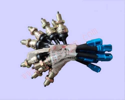 离合器开关3750420-C0100_东风电器件
