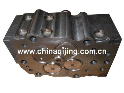 康明斯发动机KTA19-4952453缸盖总成